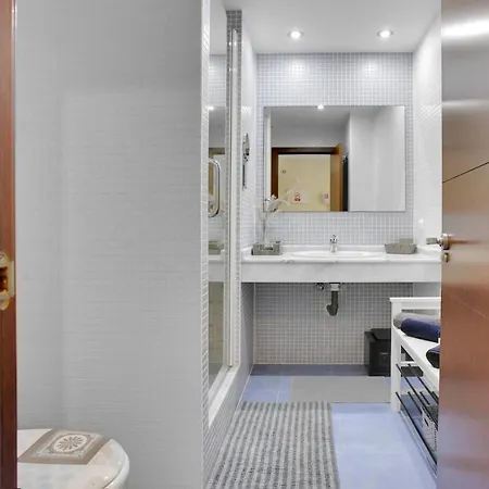 Appartement Nice Mocan, Garage, Pool, Fiber, Padel, Air Con *